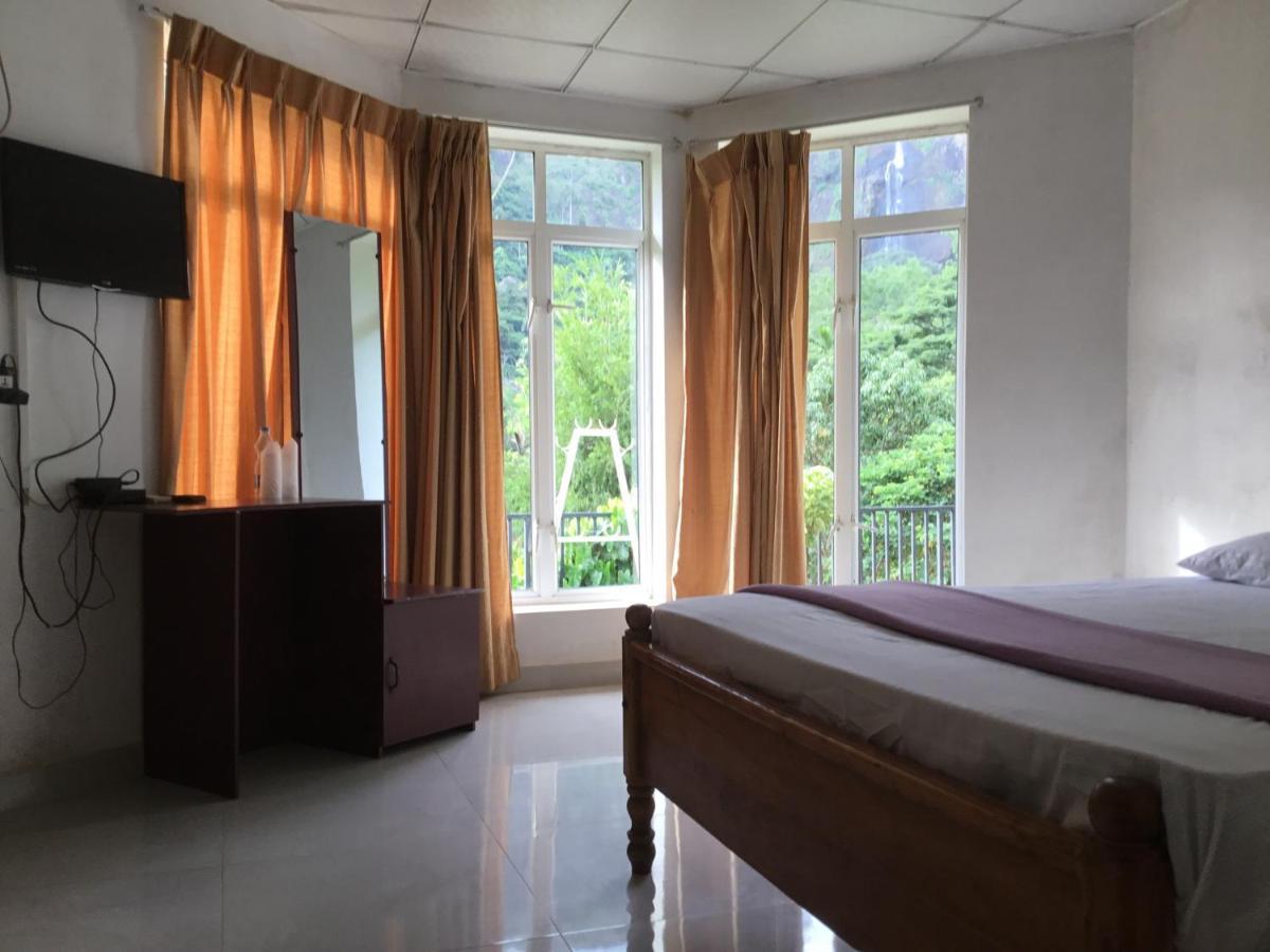 Diyaluma Falls Inn Koslanda 外观 照片